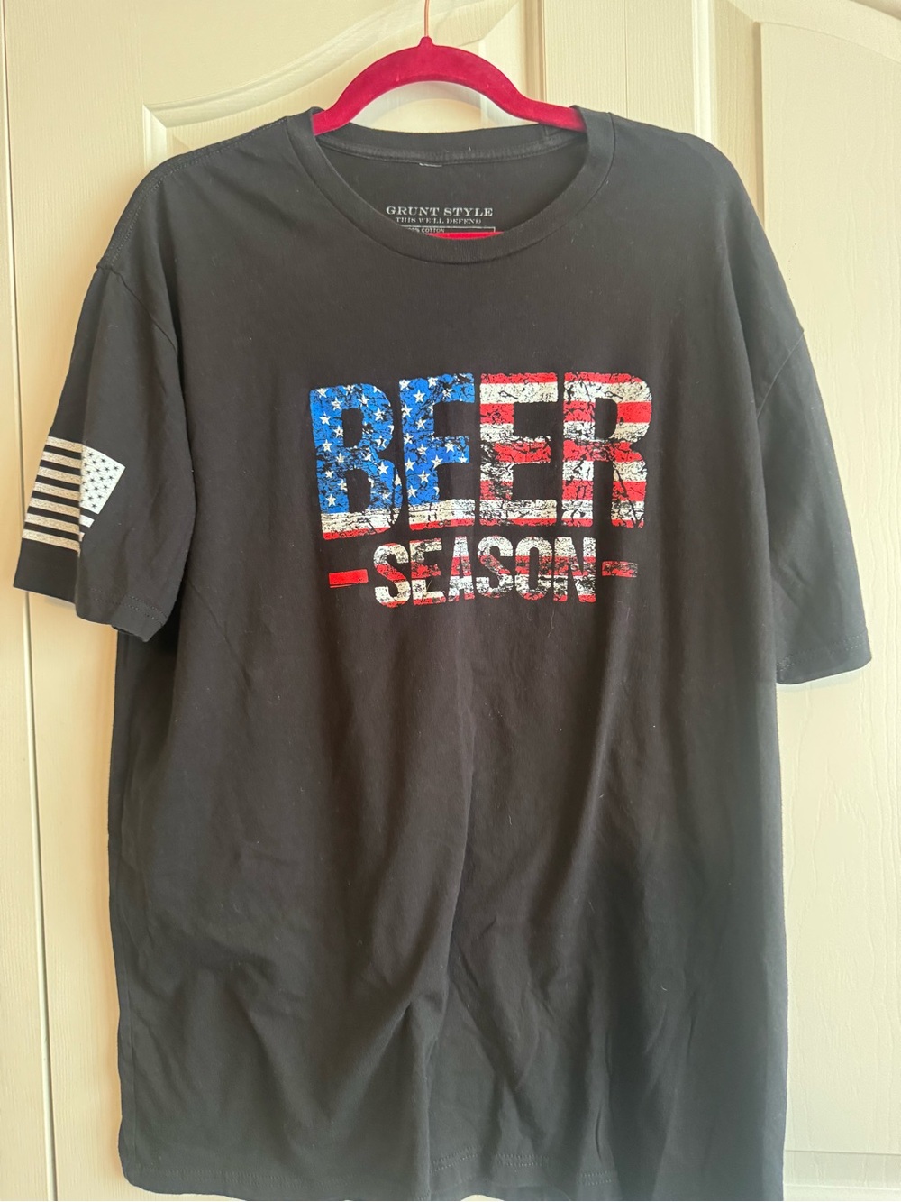 Grunt Style Black Short-Sleeve 'Beer Season' Graphic Tee with Patriotic Print